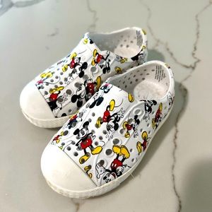 Mickey Mouse Natives